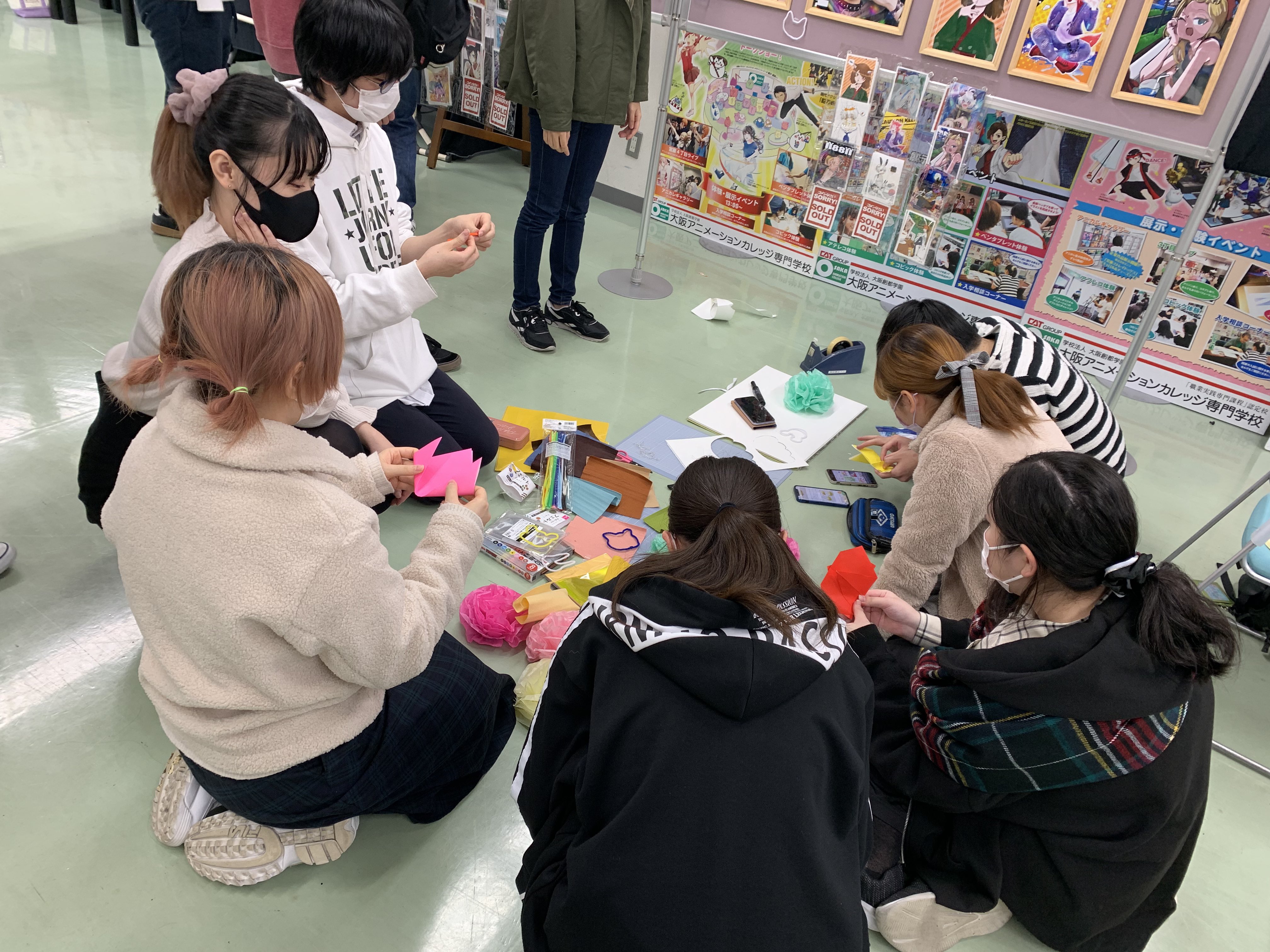 大阪アニメーションカレッジ専門学校 本日は11 13 14に開催される学園祭の準備を行いました 学生の皆さんが協力して飾り付けなど楽しく取り組んでいましたよ 本番が楽しみですね アニカレ Cat伝説21 学園祭 T Co Nerca5pnt2