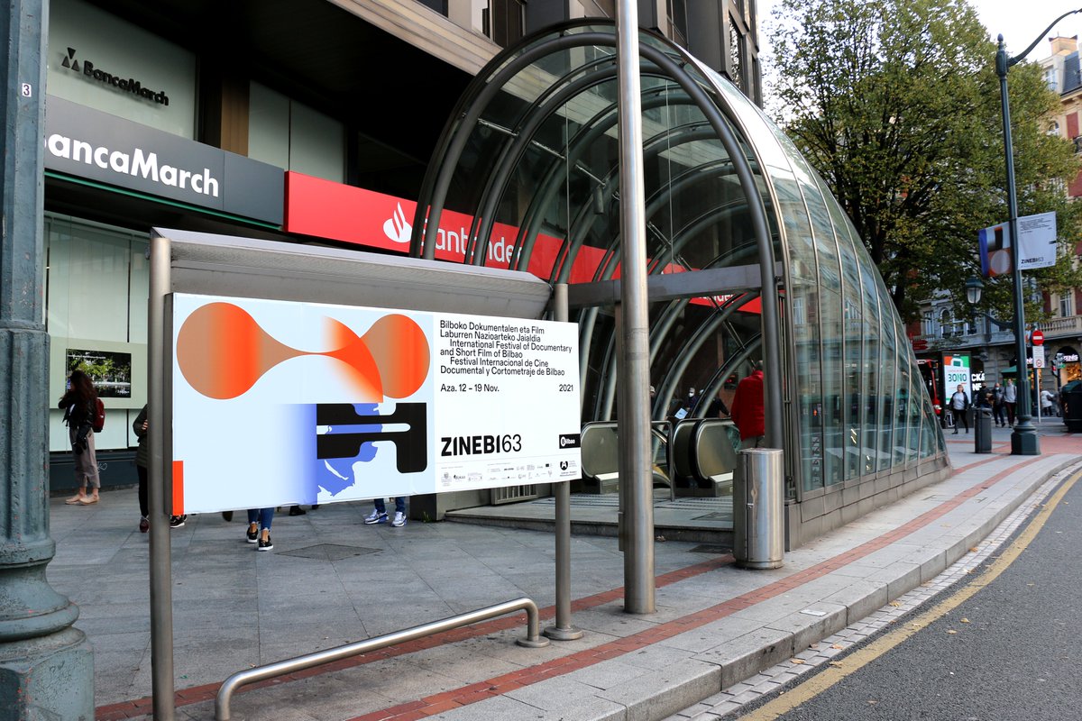 ✺#ZINEBI63 HIRIAN✺

¡ZINEBI ya está aquí! Y toda la ciudad se ha vestido para la ocasión. ¡Busca las banderas! 

ZINEBI hemen da! Eta hiri osoa jantzi da horretarako. Bila itzazu bandera desberdinak!  🏳️🏙️🌳🚎🚃🚊

Diseño: <a href="/RebekaArce/">Rebeka Arce</a> 
Fotos: <a href="/caostica_org/">Caostica</a> 

#BilbaoUdazkena2021