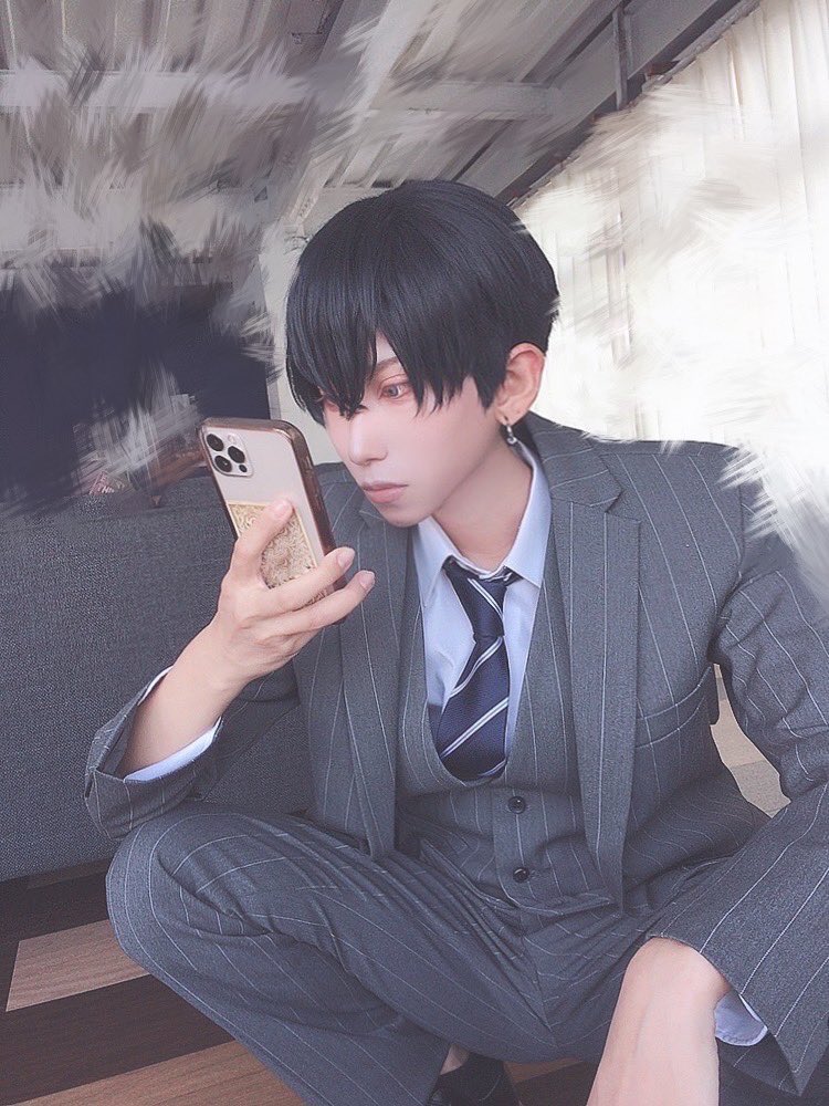 m2h_tete's tweet photo. おすずが盗撮してた松野さん25歳❄️
携帯近すぎて笑う。目が悪い(私の) https://t.co/MvfhyrB1UA