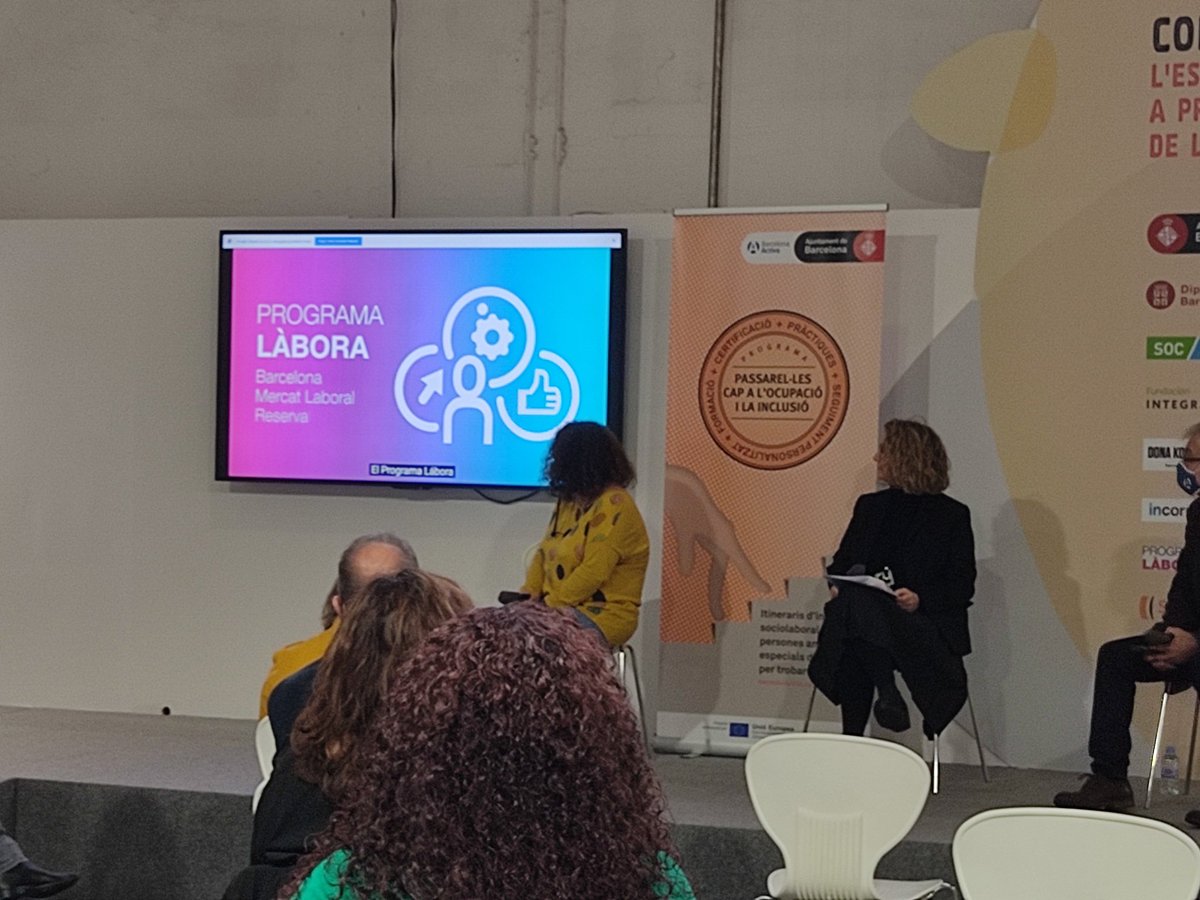 DanND6's tweet photo. Ara a l'Espai Comparteix del @salocupacio parlem del #ProgramaLàbora i els grans programes d'inserció sociolaboral.

#ocupabilitat #competencies #feina #RSC https://t.co/DkUDyRhL0P