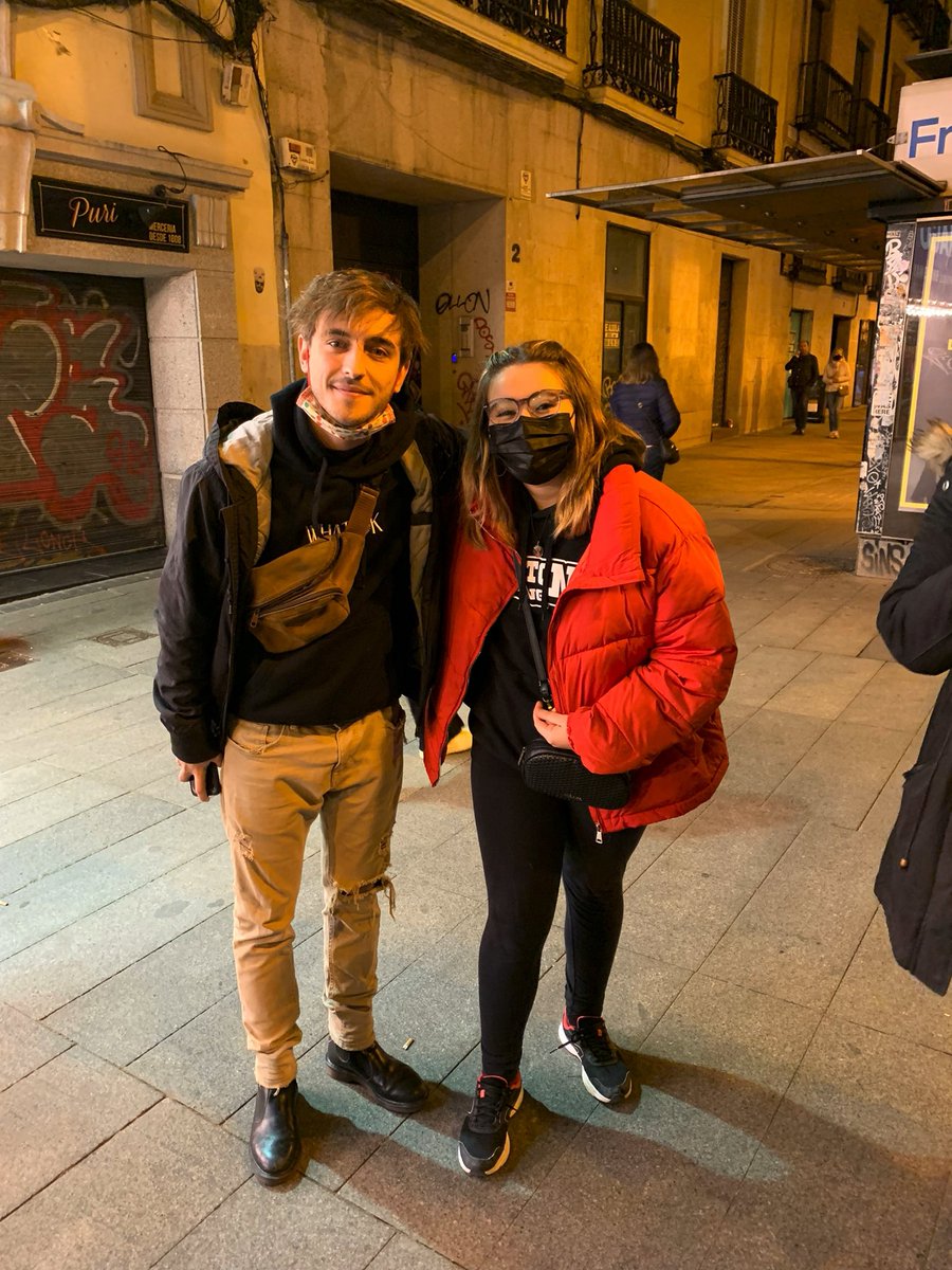 tomasalcocer's tweet photo. @ManelNMusic muchas gracias por estos momentos y hacer Feliz a mi niña.Muchos éxitos,te seguiremos de cercaaa!!!! https://t.co/Es55Jc5HUr