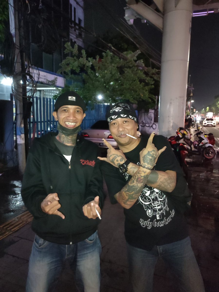 totalitazHC's tweet photo. #TOTALITAZ
#punk #punks #punx #music #band https://t.co/QXb8K5jN46