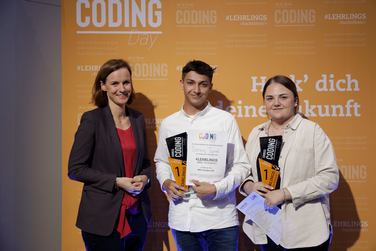 wrstaedtische's tweet photo. #WienerStädtische #Lehrlinge sind „Rookies of the year“. Das Lehrlingsteam erobert nach dem Sieg beim Wiener #Lehrlingshackathon auch beim @WKOe Bundes-Lehrlingshackathon in der Kategorie „Rookies“ den ersten Platz. #Award #Innovation #Digitalisierung https://t.co/pxGDyNYNAk https://t.co/6OGlUDud2a