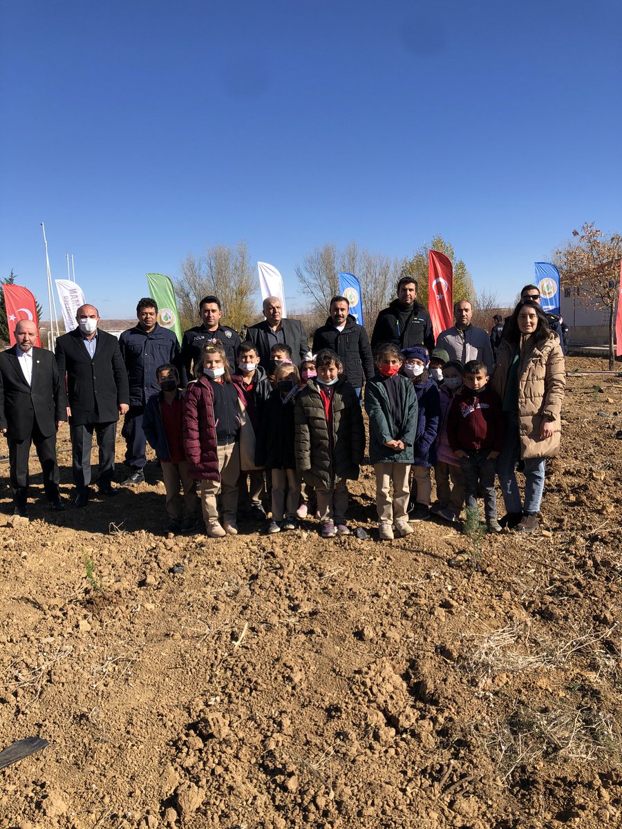 akdoganhisar's tweet photo. Bugün Fidan🌱 Yarın Nefes 🌳

11 Kasım Milli Ağaçlandırma Günü'müz Kutlu Olsun. 

#YeşilVatan için #GeleceğeNefes oluyoruz.
 Ak Parti Gençlik Kolları Yönetimi olarak fidan dikimine katılım sağladık @akgenclikkonya_ @MSelmanAvci @eyupkadirinan https://t.co/QZpBy3gclp