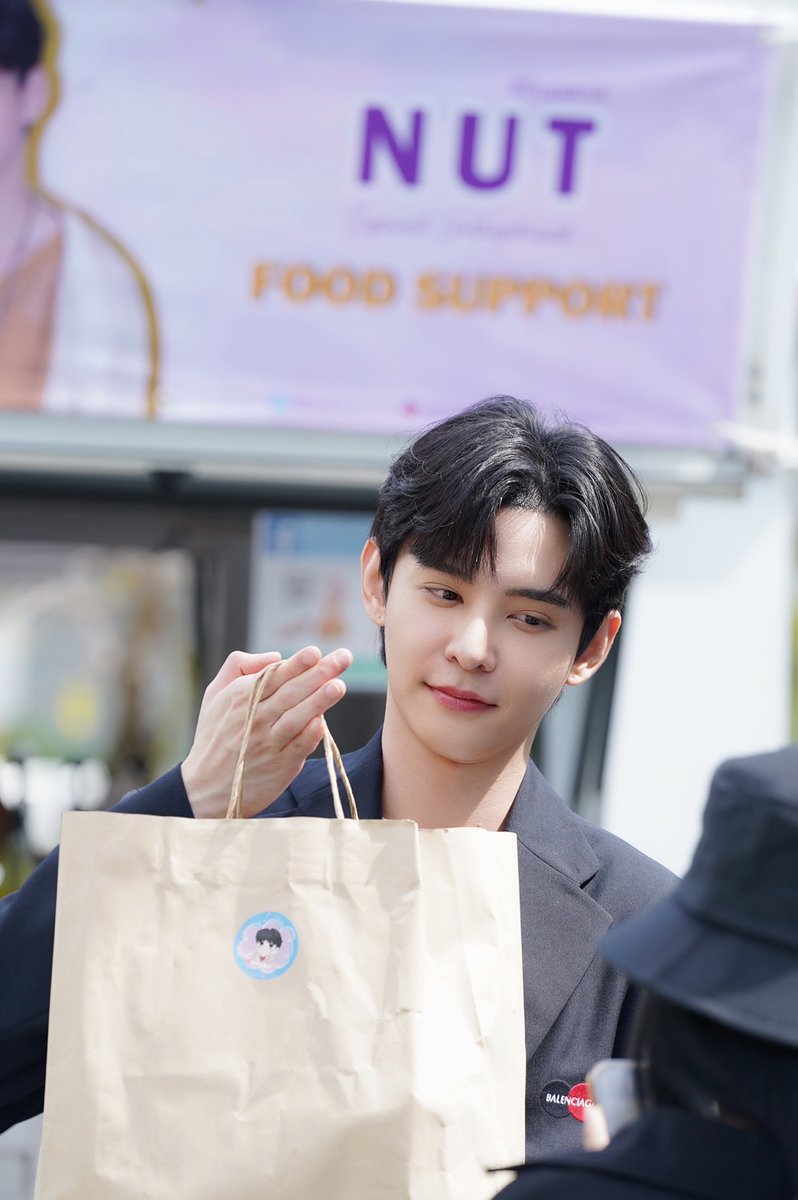 sunbear0701's tweet photo. 🌟🍣🍥 ˢᵘᵖᵃⁿᵘᵗ ᶠᵒᵒᵈ ˢᵘᵖᵖᵒʳᵗ 🍣🍥🌟
Hope you enjoy the food I prepared for you @supanut_l
Thanks for your hard work bub💗
*Please dont smile like that,IM MELTING😭😭😭
Thanks @SupanutOfficial and @SupanutSupport for always helping me🙏
#supanut
#SPNFoodSupport https://t.co/qtqJZnglIC
