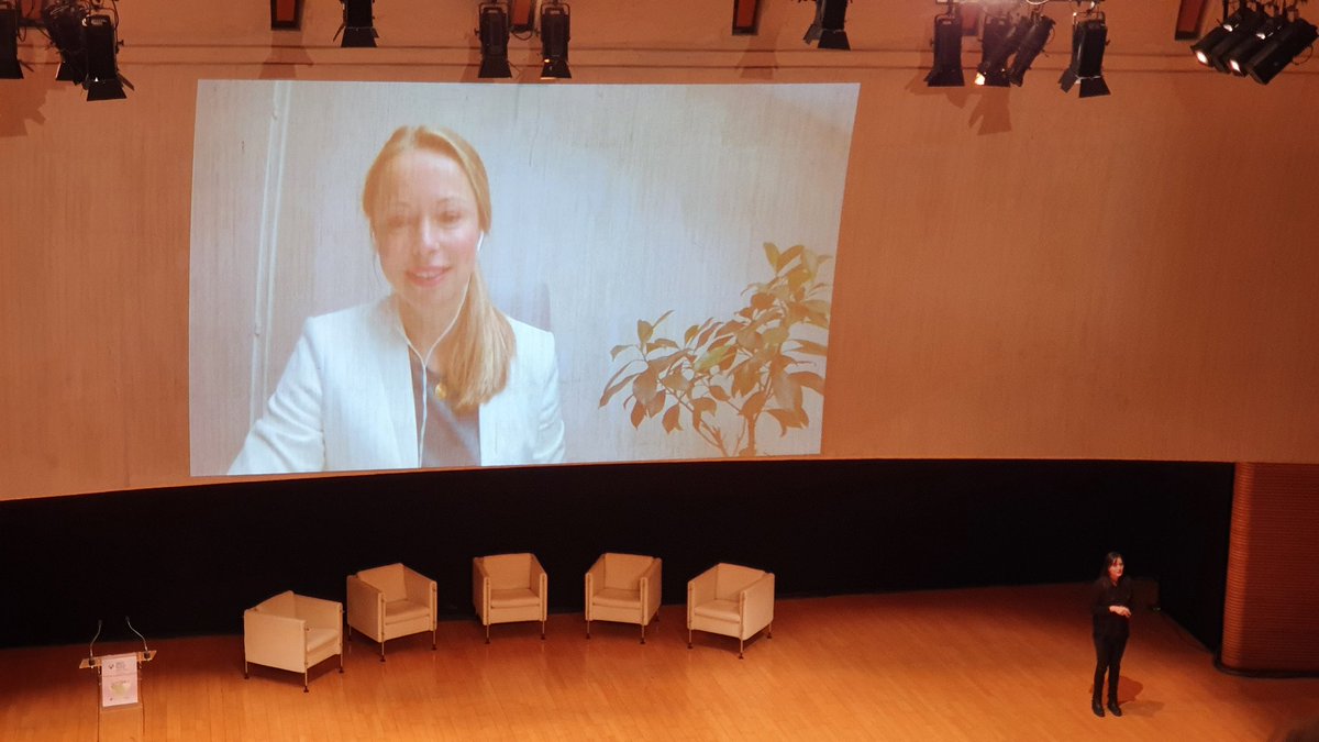 El  Pacto  de  las  Alcaldías  y  el  New Green  Deal. Oportunidades de  financiación   Katerina  Fortun,  Analista  DG  Clima,  Comisión  Europea  "todo pasa en las ciudades, los alcaldes / as son claves para conseguir poblaciones de impacto neutro en el entorno"