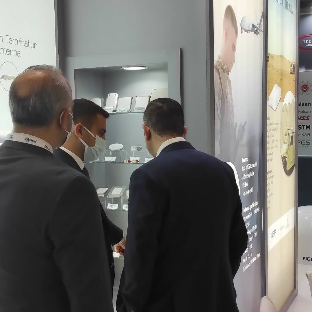 netacoms's tweet photo. Baykar Genel müdürü @haluk Bayraktar'ın standımıza yapmış oldukları değerli ziyaretleri için teşekkür ederiz #netacommunications #sahaexpo @BaykarTech #sahaistanbul https://t.co/ZGj2uWFJff