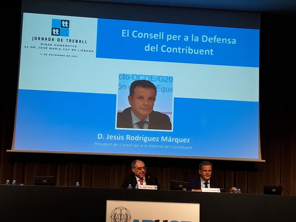 COLASRIBA's tweet photo. Informanndonos sobre el Consejo para la defensa del contribuyente #jornadaAPttCB https://t.co/V9M98CA7uk