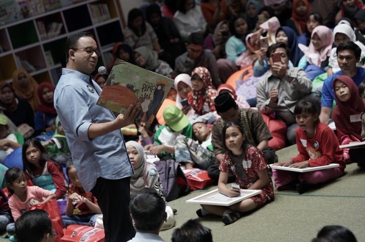 aniesbaswedan's tweet photo. Jakarta Kota Literatur Dunia!

Alhamdulillah, Jakarta terpilih sebagai City of Literature oleh UNESCO pada 8 November 2021. Jakarta bergabung bersama 49 kota lain di dunia dalam jaringan UNESCO Creative City Network 2021.

#CityofLiterature
#BacaJakarta
https://t.co/5jddmD6g4R https://t.co/1xeHlXgDBn