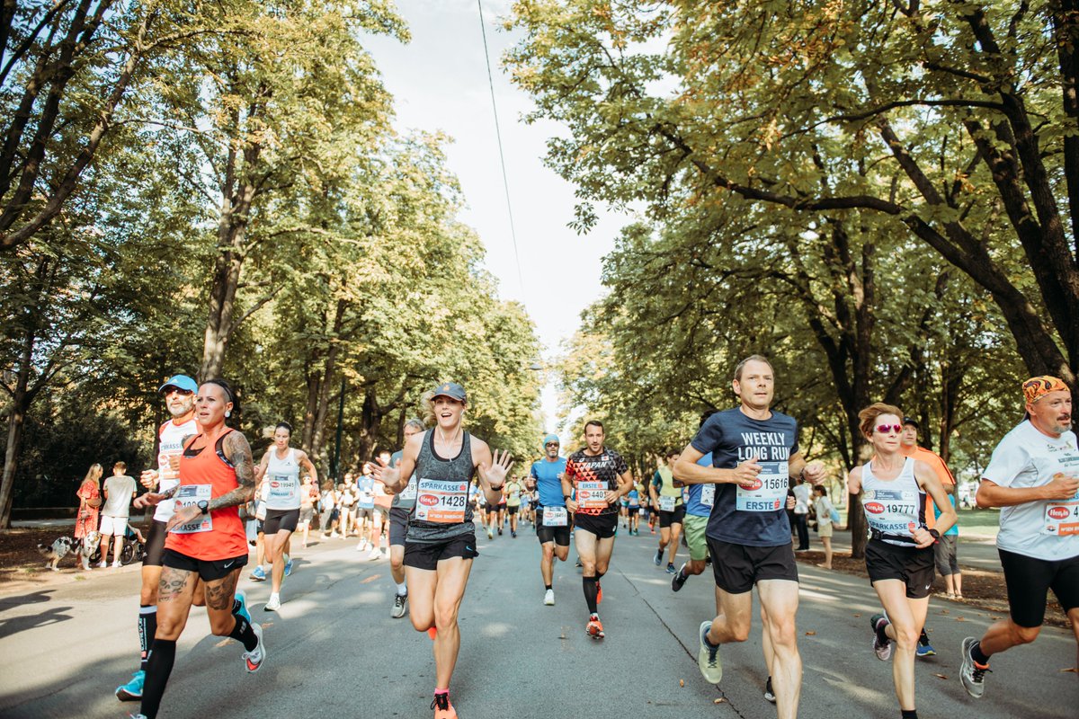 Vienna_Marathon's tweet photo. Es ist 11.11. und wir haben 11.111 Anmeldungen. Kein Scherz. 😅🙌
It's 11/11 and we have 11,111 registrations. No kidding. 😅🙌
#VCM #VCM2022 #24April #TogetherWeRun #getmovin #glaubandich #RunVienna #marathonmotivation #wien #vienna #viennanow
📸 VCM / Jenia Symonds https://t.co/m6Dj5YNHxV