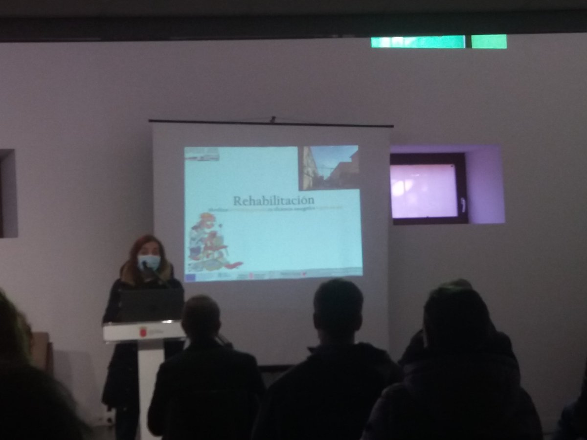 Compartiendo con los/as ciudadanos/as de Estella  y técnicos de diferentes procedencias las reflexiones sobre el Plan Especial de Protección y Rehabilitación Integral PEPRI tras  mas de 35 años vida y adaptarlo a las nuevas necesidades de las personas.