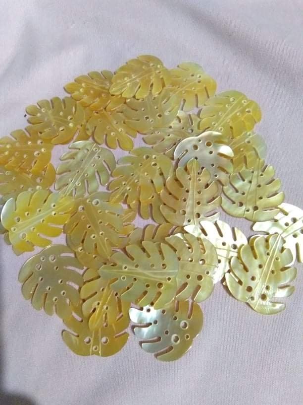 shellworksph's tweet image. Customizer earrings carved from Paua and Mother of Pearls shell bound for Fiji. 🛫

#shellcraft #shellcraftsupplier #handicraft #accessories #shellaccesories #earrings