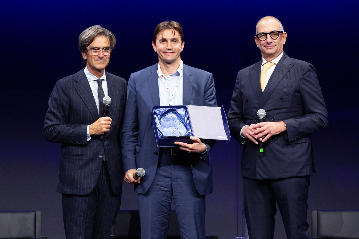 #Eccellenzedimpresa premia la nostra crescita!
Ogni anno l'omonimo premio riconosce le performance distintive di aziende operanti in Italia e noi abbiamo vinto nella categoria #internazionalizzazione.

A ritirare il premio è stato Marcello Gelo, nostro Global Marketing Director.