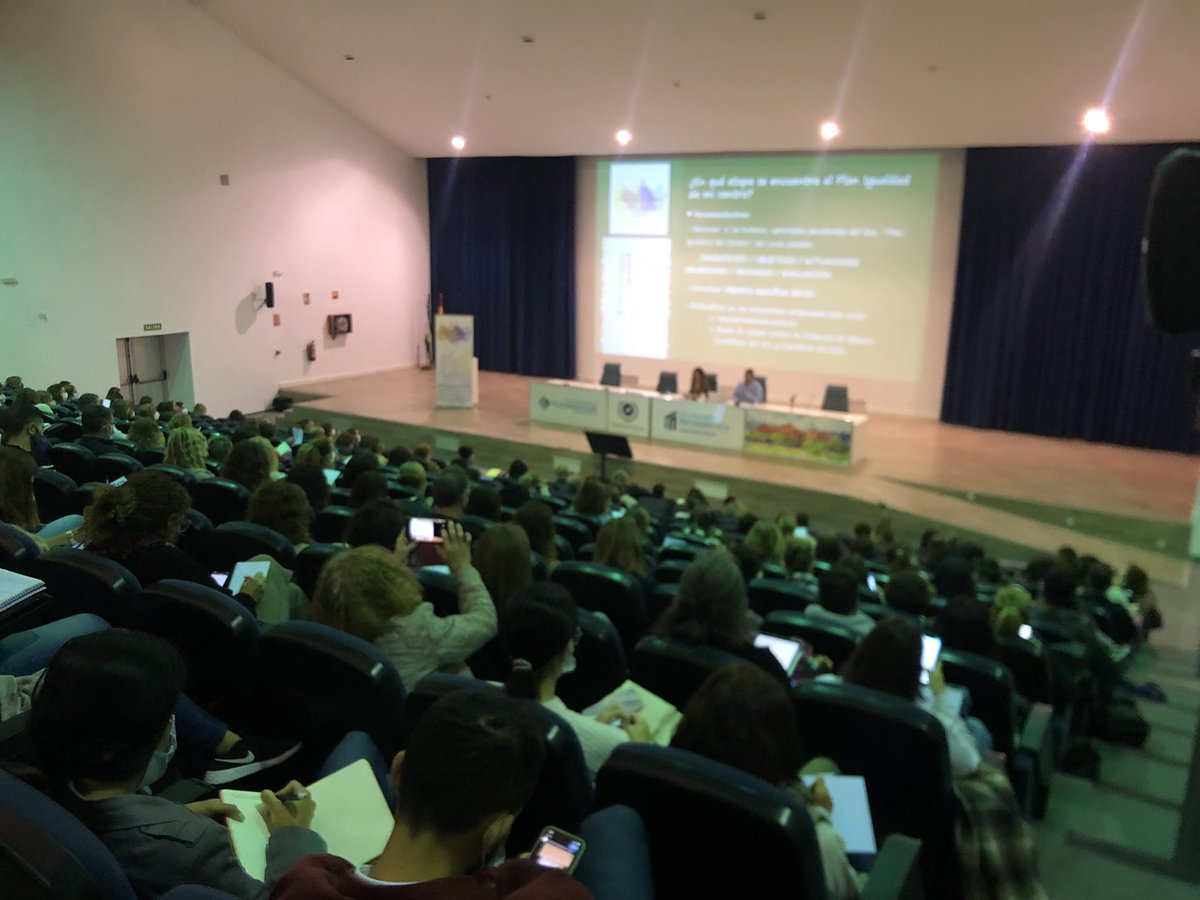 etpoepmalaga's tweet photo. Reunión coordinación del plan de igualdad en centros educativos, curso 21/22 Málaga @plurimalaga @RedBECREA @Ambito_emprende @Malagaconvive @DeaMalaga @gabBBAAMalaga @EducaAnd @jmcriado @Igualdad_UMA @IAMJunta @IgualdadAND https://t.co/99zy6wZgcH