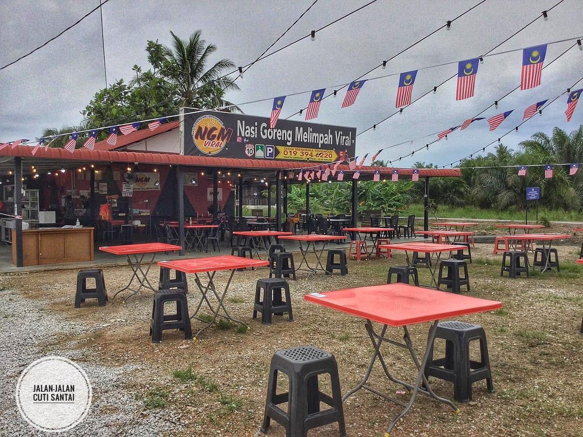 MalaysianFoods's tweet photo. Port baru JJCM dekat Tanjung Karang, selangor

SELAMBAK Nasi Goreng Melimpah ruah dengan lambakan Udang, ketam ,sotong , ayam dan kambing!

Best, sedap dan murah, ini lah tempatnya 👍🏻

Nasi Goreng Melimpah Viral
📍 Batu 10, Jalan Bernam, Tanjung Karang, selangor https://t.co/hxuG3P9UTB