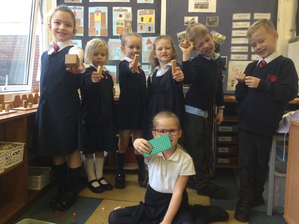 ctkrcps's tweet photo. Year 1 loving exploring shape and colour combinations as part of #NationalMathsweek #MW21 https://t.co/ZSINWmbqSo