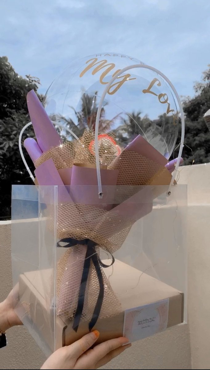 foreveryours_co's tweet photo. We love to get flowers, but we too shy to ask for it. https://t.co/cQbDYjMrVd