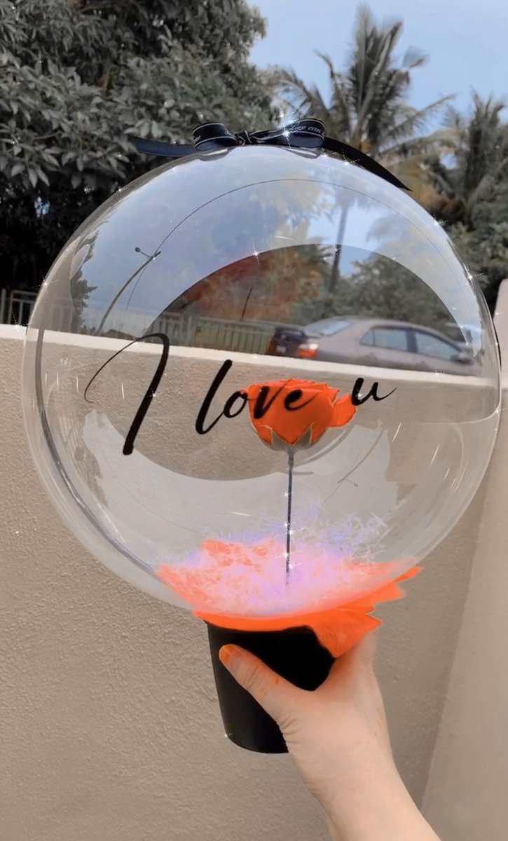 foreveryours_co's tweet photo. We love to get flowers, but we too shy to ask for it. https://t.co/cQbDYjMrVd