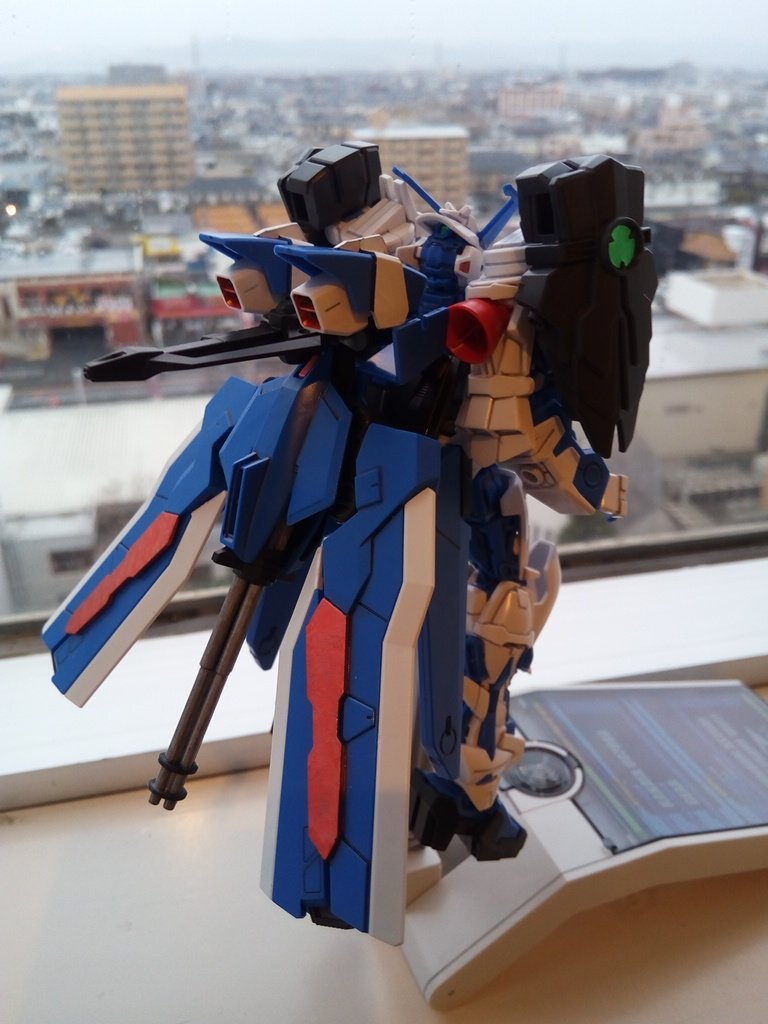 MESUKEMONIA's tweet photo. 本日11/11は #サムライの日 なので、フォロワー様の和服衣装のキャラをイメージして作った #ガンプラ を紹介‼️
こちらはギアさん(@gears_nest)のウーフさんをモデルにした、 戦国アストレイブルーフレームウーフ🐺
#JMoF2018 にてお渡しさせていただきました。
※ガンプラ写真はギアさんより #白兎財団 https://t.co/e2Wl1vpXni
