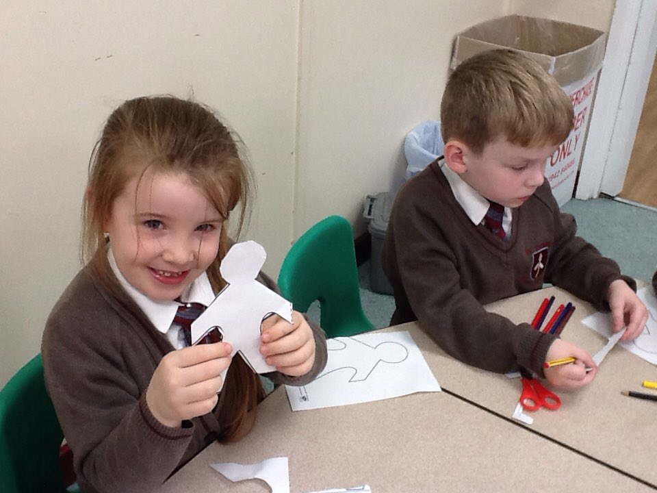 ThomasYear1's tweet photo. In RE, we have been learning about gifts and why we give them at Christmas. We made a book for our friend. #gstcere #Christmas https://t.co/xYkPDuEbn3