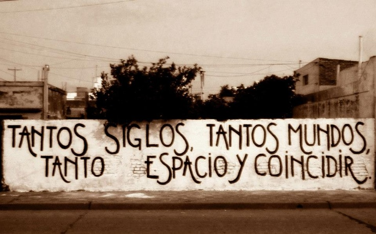 CrAccionpoetica's tweet photo. Soy vecino de este mundo por un rato y hoy coincide que también tú estás aquí, coincidencias tan extrañas de la vida; tantos siglos, tantos mundos, tanto espacio 
y coincidir
#AlbertoEscobar https://t.co/oaYlU8NdjO