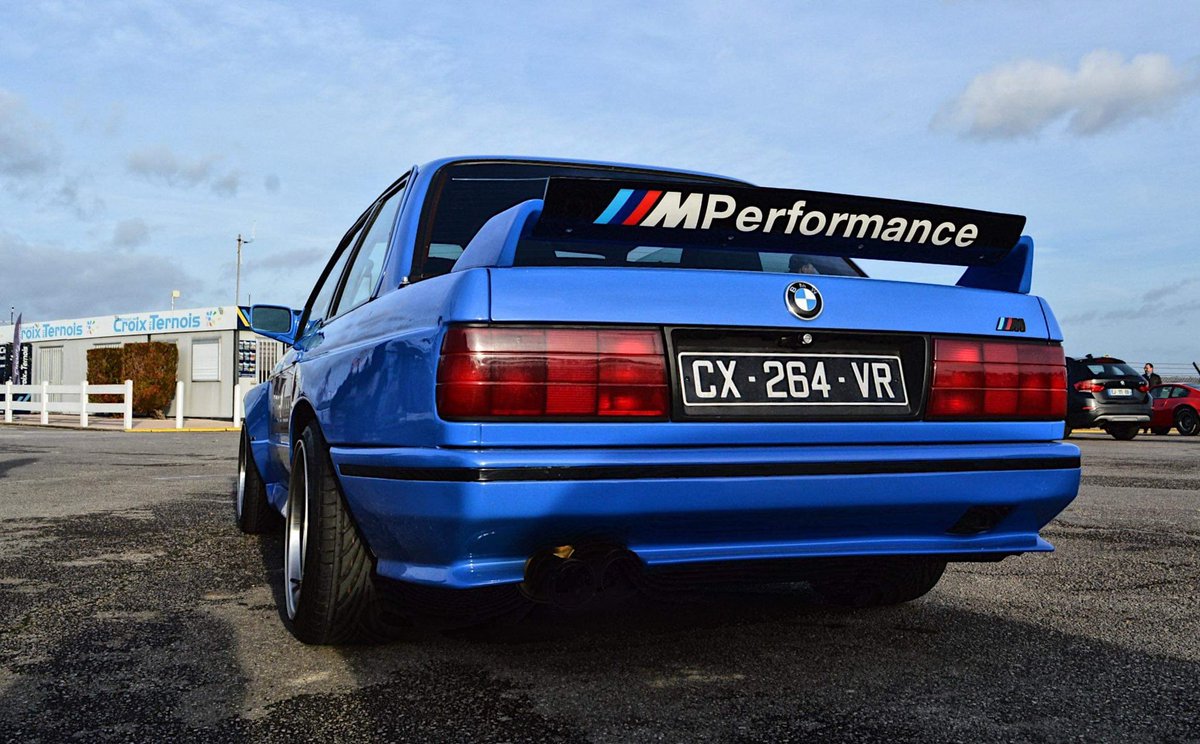 BigJimEvent's tweet photo. Photo de notre E30 pendant le 1er roulage 100% auto du BJRT… Prochaine date le dimanche 5 décembre au Ecuyers, spécial glisse sur piste mouillée .. place limite !!! #bmw #e30 #m #gaz #roulage #bjrt #mpower #classics #vintage #drift #glisse https://t.co/45wY4hVfye