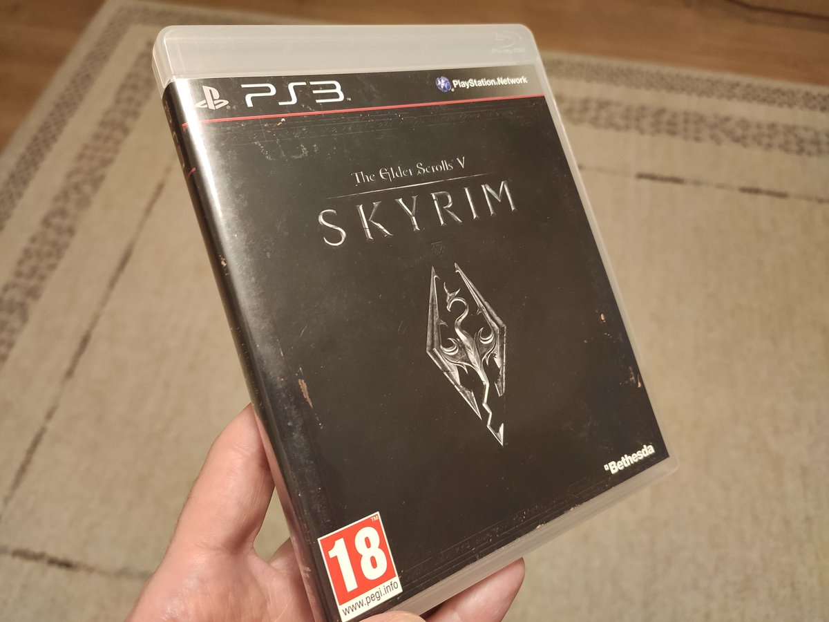 LexUlanov's tweet photo. А ты купил Skyrim? | #Skyrim10 #TheElderScrolls @ElderScrolls https://t.co/w20oEmdgiQ