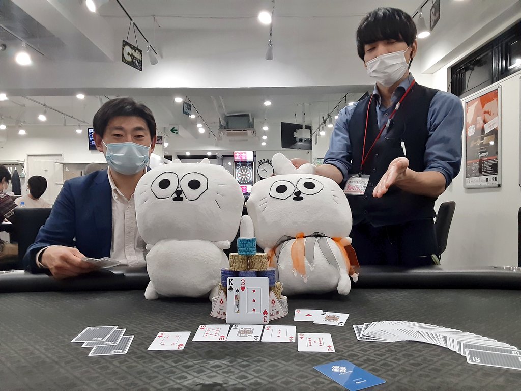 AmusementH3al's tweet photo. 11/11 Flagship Series of Poker&PHTサテライト!
17エントリーの中から勝ち抜いたのは。。。
1位 T-five 様
2位 かまれろ様
3位 匿名様
でした!3名様チケット獲得です!
おめでとうございますー🙌
#FSOP https://t.co/VlBzGxWBRt