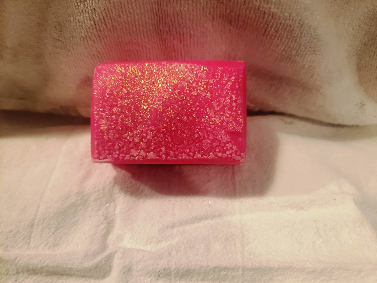 Very limited quantities of our Pink Poodle soap left! This is not one to be missed soapmagic.com/limited-editio…
