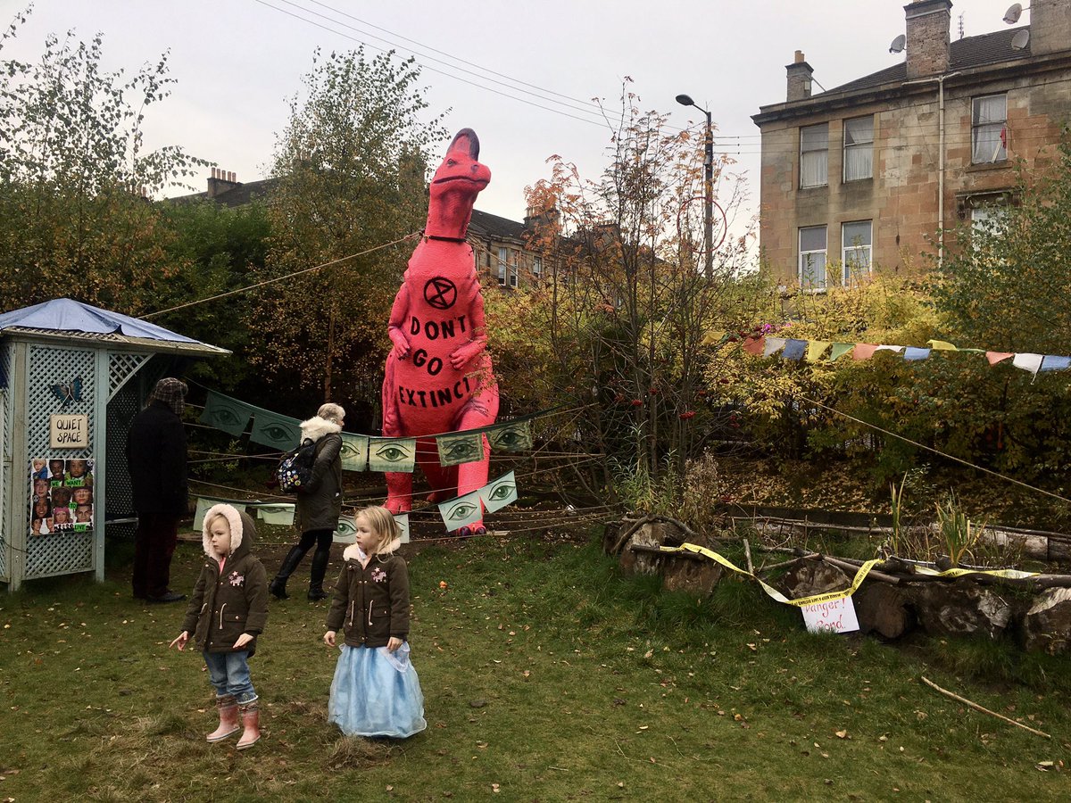 WalkingForest4's tweet photo. Excited to be at #Pollockshields Bowling Green, garden of community, music &amp; food, to meet @walkwithamal and gift her one of our #Suffragette seeds with @farhanaclimate

Together we remember all forests &amp; trees &amp; all acts of courage 

We’ll be live-streaming on our Insta soon! https://t.co/QrFcGbMogq