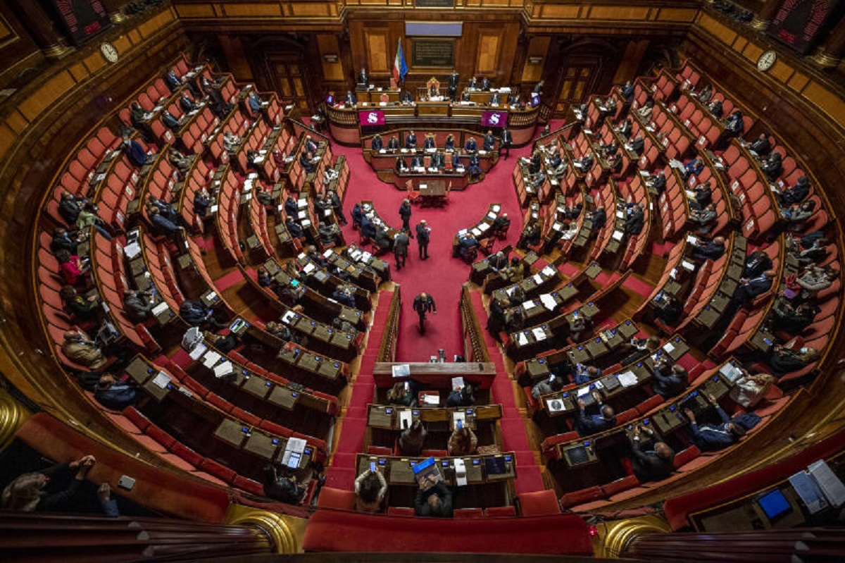 Affaritaliani's tweet image. Green Pass passato senza dibattito, a che cosa serve il Parlamento? dlvr.it/SCKH8G