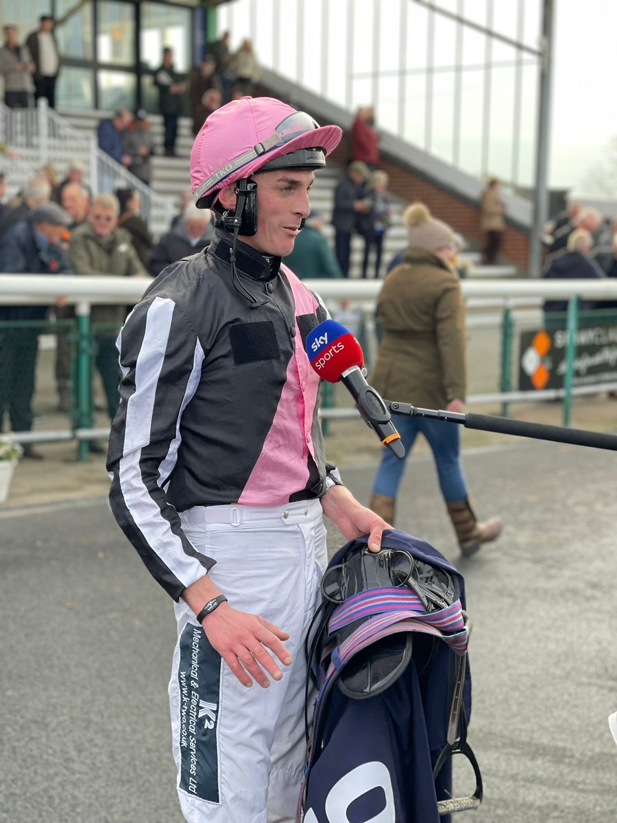 RebeccaEMenzies's tweet photo. 🏆🏆🏆WINNER🏆🏆🏆
@nathanmoscrop  and Major Snugfit give the boss 200 career winners at @SedgefieldRace 
Congratulations to owners A Greenwood &amp; S Windle 🍾🍾🍾🍾
#winner #racehorsewinner #racehorse #horse #racewinner #horseracewinner https://t.co/mMk4Asuuda