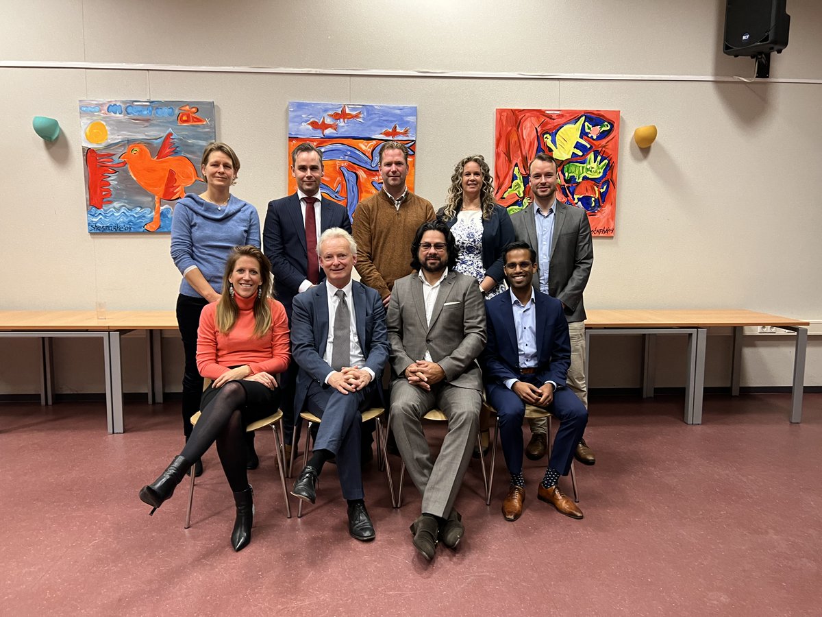 VVDDelft's tweet image. Onze kieslijst voor de gemeenteraadsverkiezingen van 2022 is vastgesteld! 😄
Dimitri van Rijn: “Mijn handen jeuken om met deze fijne ploeg aan te slag te gaan en ons in te zetten voor ons mooie Delft en alle Delftenaren&quot;.
Bekijk de volledige lijst hier zcu.io/MXKc