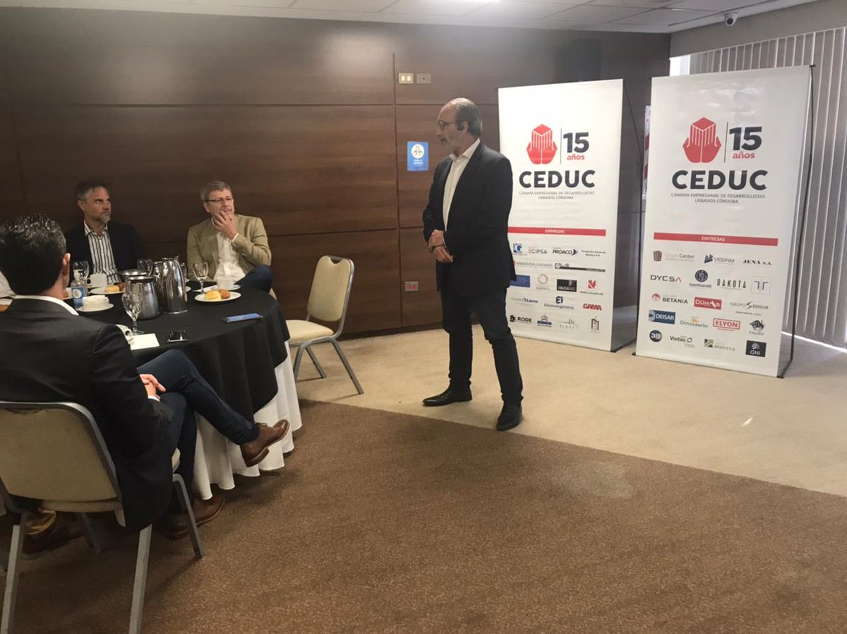 👉 El <a href="/ministroflopez/">Fabián López</a>, el Sec. de #Biocombustibles y #EnergíasRenovables, <a href="/SergioMansur3/">Sergio Mansur</a> y el Dir. de E. Renovables y Comunicación, <a href="/luismamoli/">Luis Maria Molinari</a>, participaron del Desayuno Sectorial de la <a href="/CEDUC4/">CEDUC</a>.