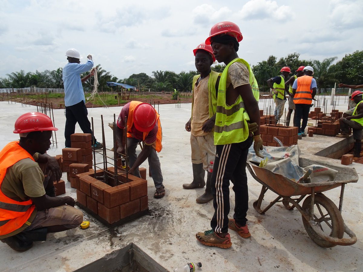 #Centrafrique en direct depuis Baoro et Bozoum: Brouillard et soleil, paludisme et chantiers bozoumfr.blogspot.com/2021/11/brouil…