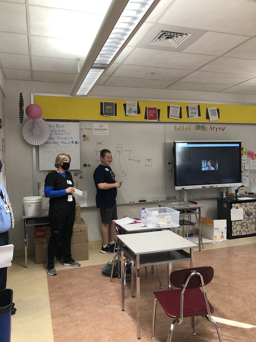 LearningKon's tweet photo. Playing charades with interviewing skills for Junior Achievement YES day. #wyproud https://t.co/jf0f408tmV
