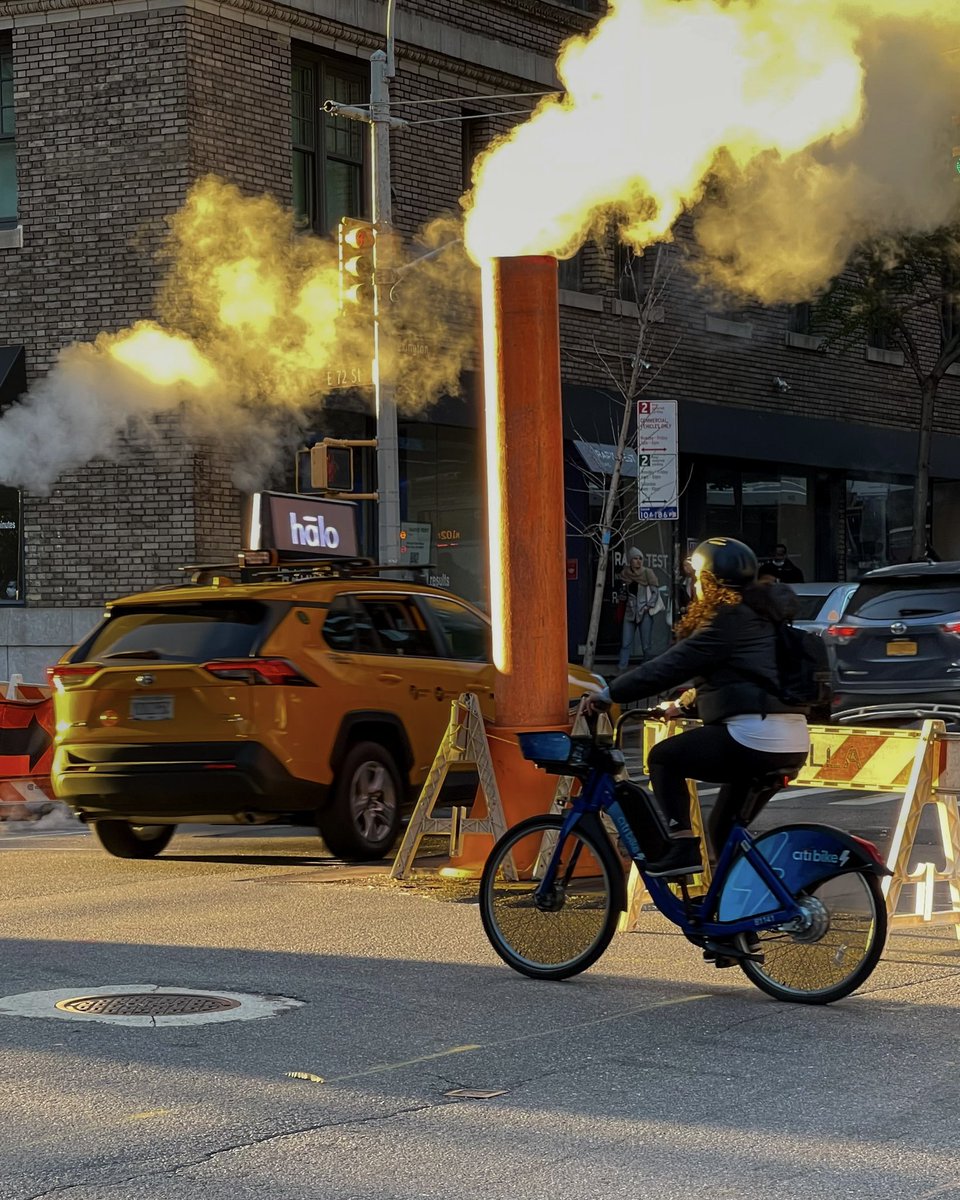 JaiOh81's tweet image. Good morning from the Upper East Side… #shotandeditedoniphone