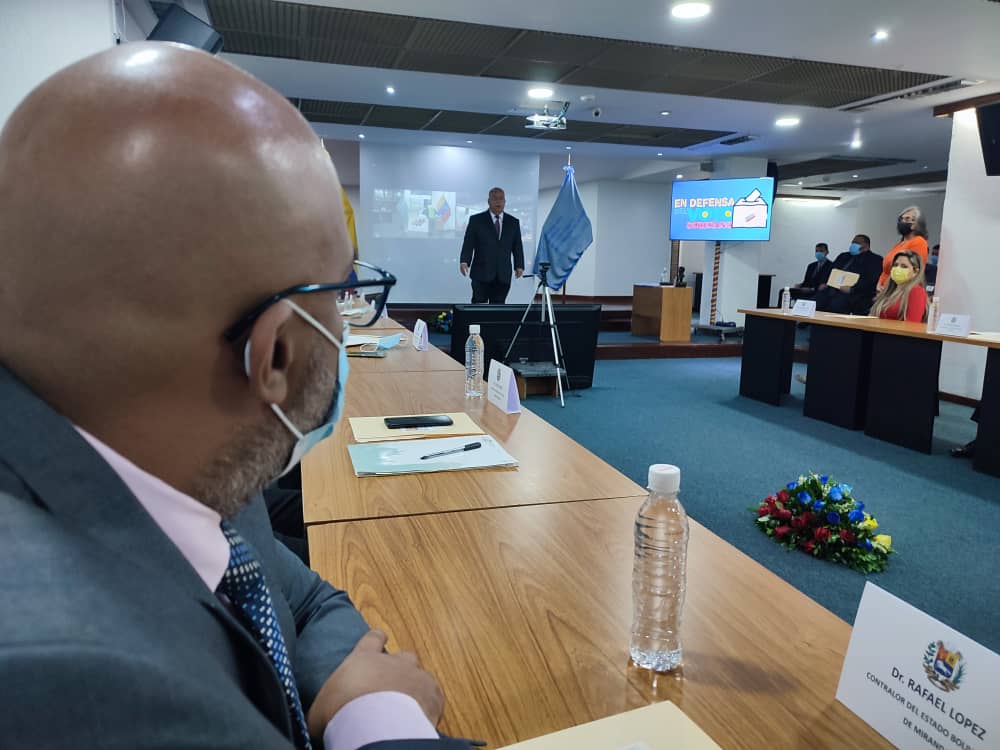 CGRVenezuela's tweet photo. #Noticia | De cara a las elecciones Regionales y Municipales de este #21Nov, el Contralor General de la República, Dr. Elvis Amoroso, dio inicio a la activación del Comité Nacional de la Contraloría General de la República en Defensa del Voto Soberano. https://t.co/L6GHaPtDvg