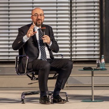 MercatorDE's tweet photo. #ThrowbackThursday Unsere #MercatorAlumni Adam und Marcel Karas waren bei der #StateofEurope Europarede von @eucopresident dabei und haben Fotos mitgebracht. @wseuropa @SZukunftBerlin @KASonline @polis180 https://t.co/EGl9wVD01Q