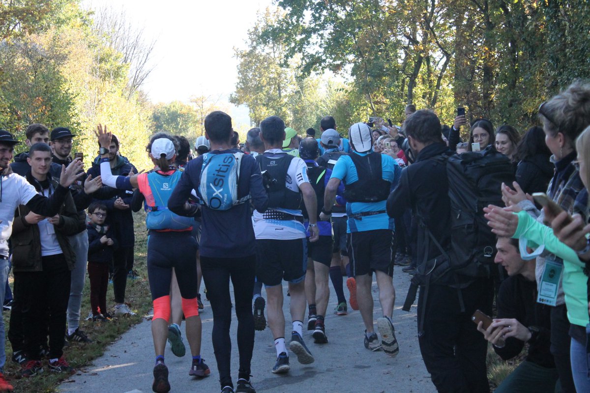 ClecyTrail's tweet photo. Grand départ de nos 60 athlètes pour cette première édition ! #running #ultraendurance https://t.co/Xc4ZxYDPS1