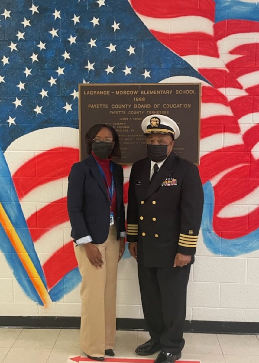 Supt_Hamlett's tweet photo. I am so honored to be in the presence of this amazing veteran. He served our country for 30 years! Captain Wendell Wainwright, the best school board chairman ever! Thank you for your service! Happy Veterans Day! https://t.co/2xqpxkBBL3