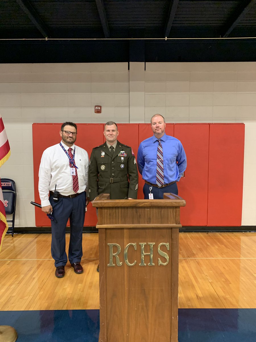 CouncilRchs's tweet photo. What an awesome way to start #VeteransDay2021  @ the Rock!!  We learned about the incredible contributions of our #NationalGuard and honored 1 of the very best—SGT KEITH GRAVES who is retiring after 19 yrs w our RCHS JROTC (38yrs military service).   Thank you SGT Graves! 🇺🇸🚀 https://t.co/obmG2ujL6g
