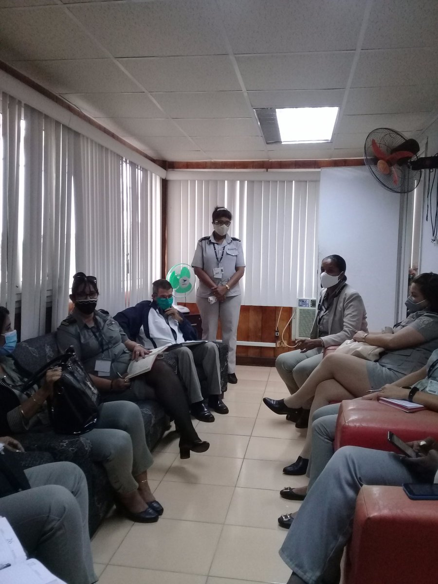 VicentaValerino's tweet photo. #AduanadeCuba Se reúne el Consejo de dirección de la #AduanaCargaInternacional reafirmando nuestra posición en defensa de nuestra
Revolucion🇨🇺, de nuestros ideales, de nuestros principios. #LaRazonEsNuestroEscudo #NoTeMetasCon Cuba. https://t.co/54SwVWX4kj