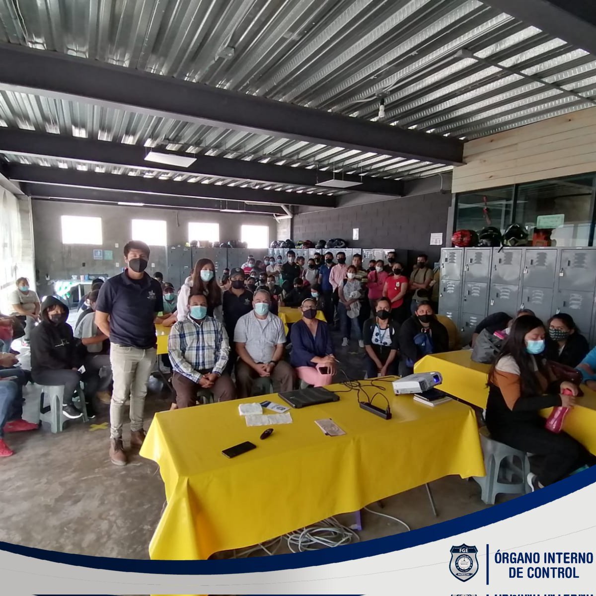 OIC_FiscaliaMor's tweet photo. 📌En seguimiento a la coordinación con @YecapixtlaMor, personal del #OIC de @Fiscalia_Mor capacitó a trabajadores de #Agroparque #Yecapixtla en materia del uso adecuado de los números de emergencia y prevención de la extorsión telefónica #OIC_CercaDeTi https://t.co/MdiToJNqcA