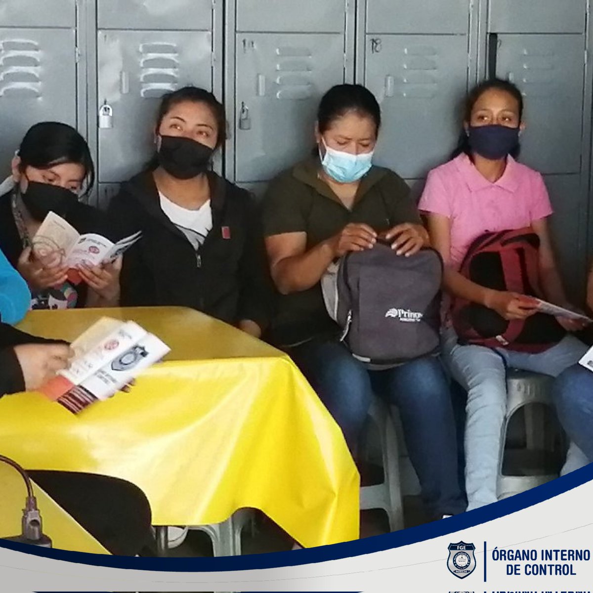 OIC_FiscaliaMor's tweet photo. 📌En seguimiento a la coordinación con @YecapixtlaMor, personal del #OIC de @Fiscalia_Mor capacitó a trabajadores de #Agroparque #Yecapixtla en materia del uso adecuado de los números de emergencia y prevención de la extorsión telefónica #OIC_CercaDeTi https://t.co/MdiToJNqcA