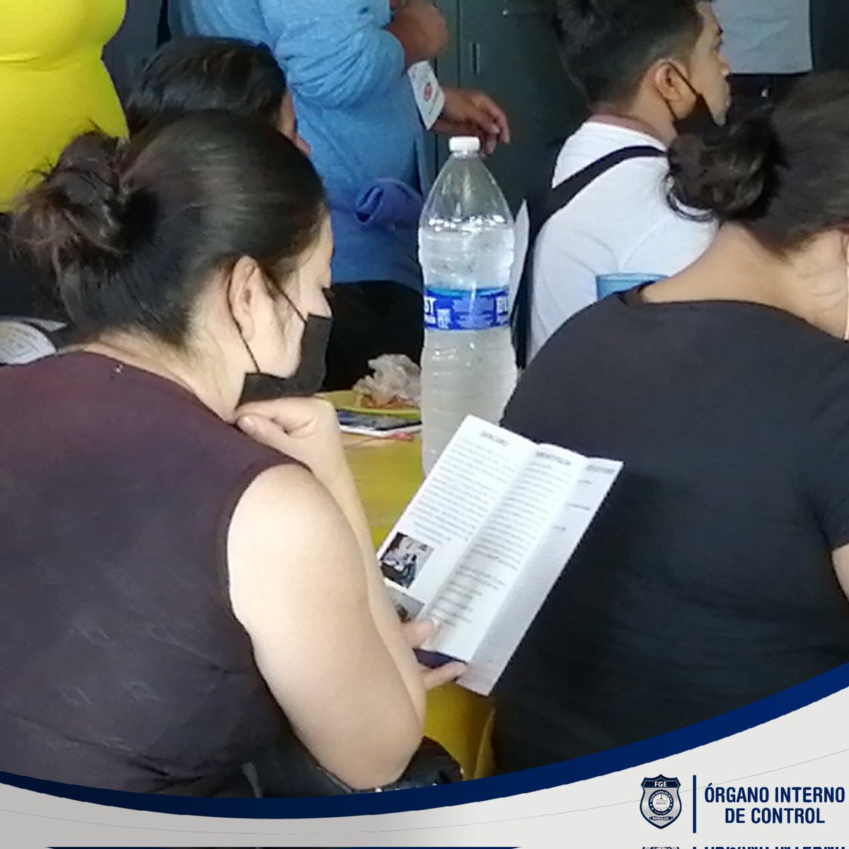 OIC_FiscaliaMor's tweet photo. 📌En seguimiento a la coordinación con @YecapixtlaMor, personal del #OIC de @Fiscalia_Mor capacitó a trabajadores de #Agroparque #Yecapixtla en materia del uso adecuado de los números de emergencia y prevención de la extorsión telefónica #OIC_CercaDeTi https://t.co/MdiToJNqcA