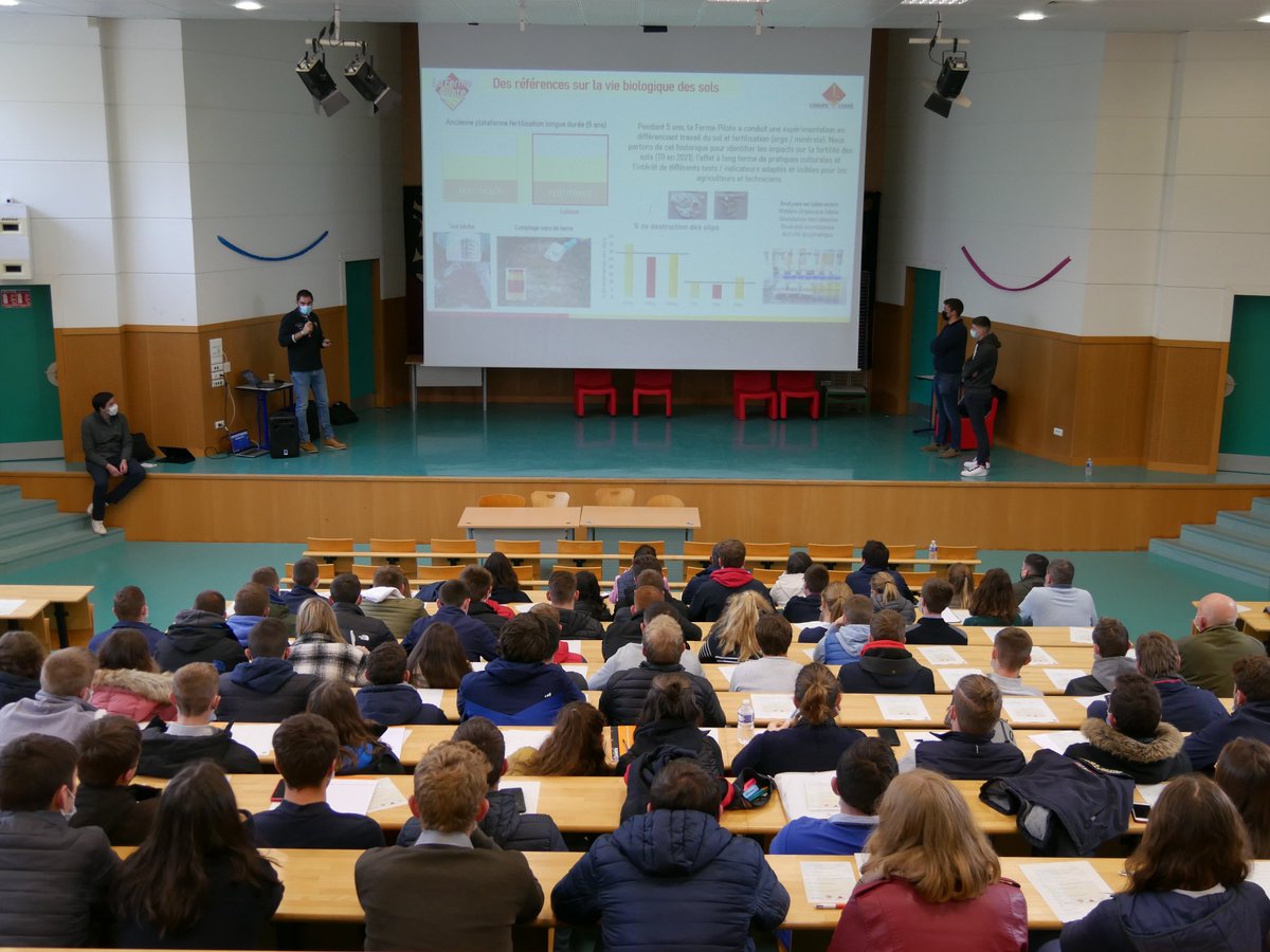 CfppaLeParaclet's tweet photo. Compte-rendu en images de la journée d'échanges sur les #couvertsvegetaux organisée par les #BTSAPV 2  hier au Paraclet. Un grand merci à la team de l'exploitation, aux professionnels de la @CarreFerme, @Cerience_  et aux étudiants APV du LEGTA d'Arras. 😉 #entrepreneursduvivant https://t.co/m2ebwa9HU9