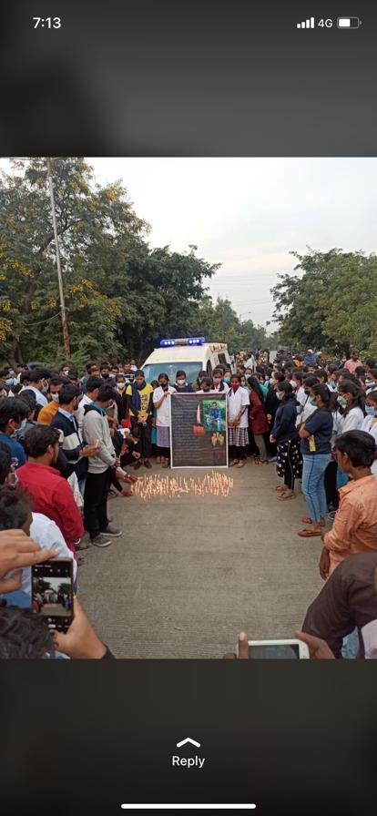 TilakkumarGupta's tweet photo. It's been 24 hrs since the murder of our  beloved colleague Dr. Ashok Pal, Student of Shri Vasantrao Naik Government Medical College, Yavatmal, Maharashtra. Still no justice have been served. #JusticeForAshokPal
@CMOMaharashtra
@Dev_Fadnavis 
@rajeshtope11 
@OfficeofUT https://t.co/3Cw99wUDaH