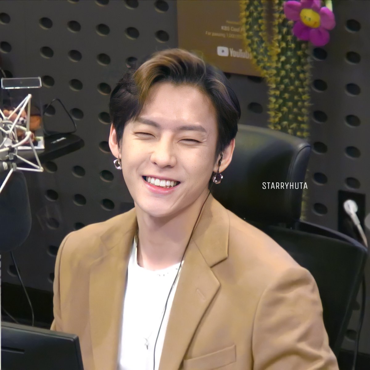 starryhuta's tweet photo. 📻 211111 KBS Cool FM '#비투비의��스더라디오

#비투비 #BTOB #이민혁 #민혁 #LEEMINHYUK #MINHYUK #HUTA #허타람찌 https://t.co/8dT4K63gdo