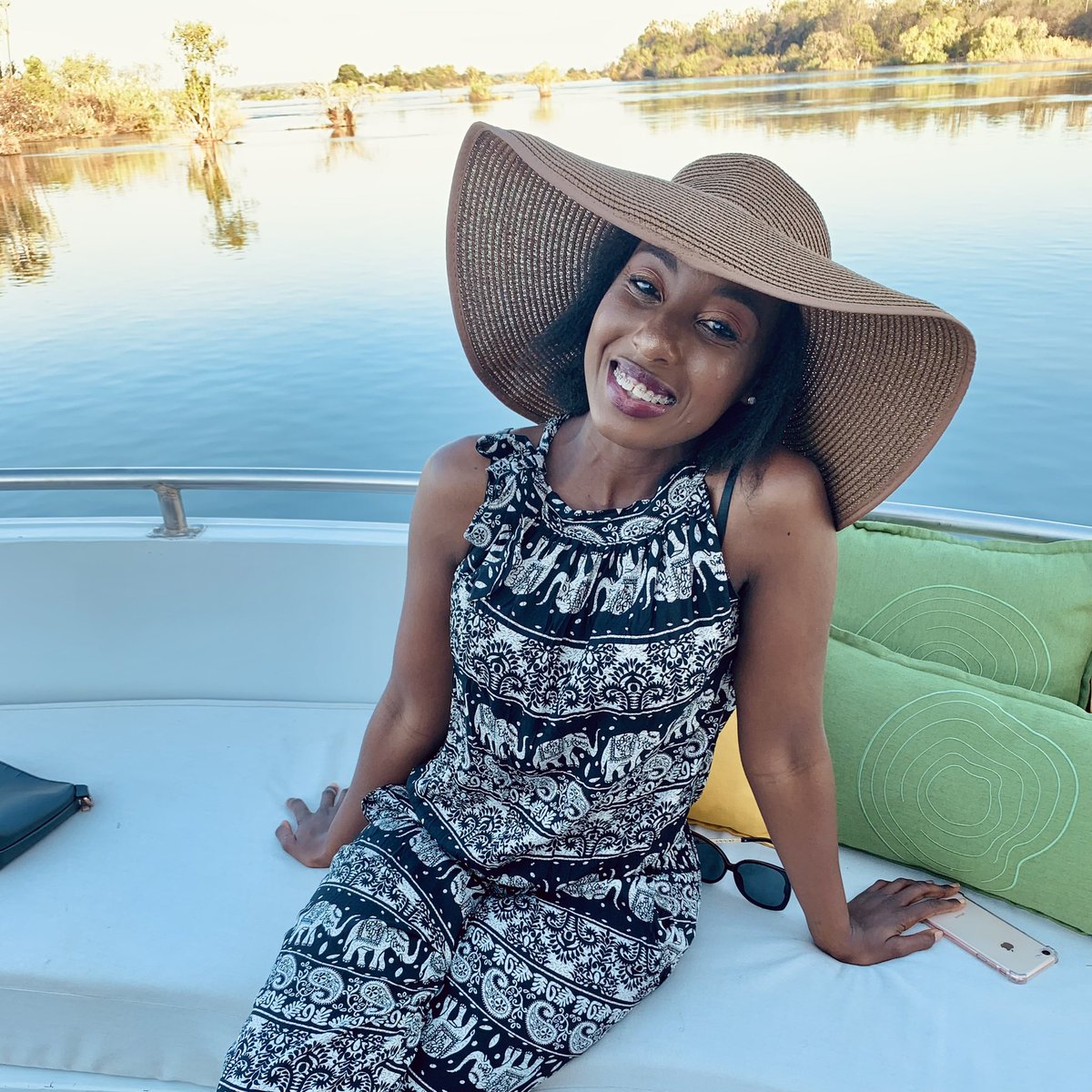 gracebeautychic's tweet photo. Physically I’m here at work BUT mentally, spiritually and emotionally I’m cruising the Zambezi River #decemberready https://t.co/0covy3xw69